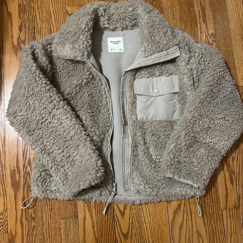 Abercrombie & Fitch Tan Puffer Jacket Plush Cozy Style